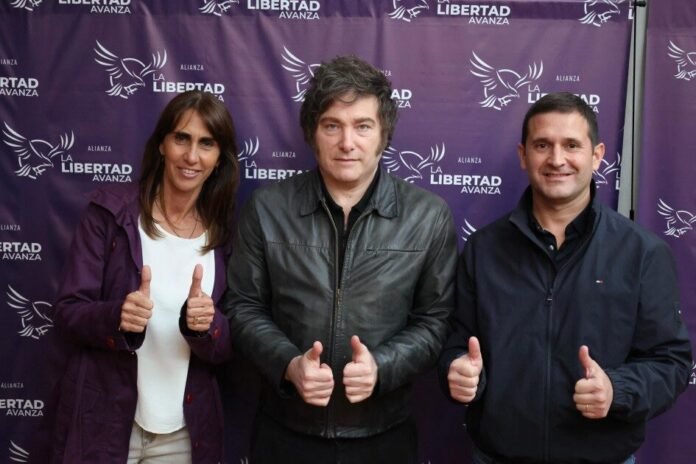 El dirigente libertario resaltó el papel del ministro del Interior en el desempeño electoral de La Libertad Avanza y defendió la estrategia de competir sin alianzas en Tucumán.