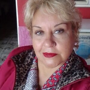 "No podía desengancharse de ese monstruo", dice la madre de Karla.