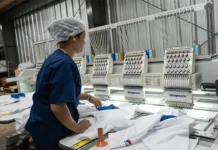 Según la UIA, la producción y las ventas cayeron en el 40% de las fábricas.