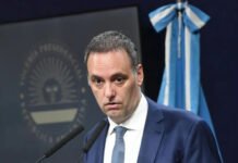 Tras el escándalo, Adorni dará una conferencia de prensa este miércoles