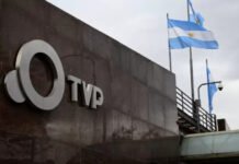 Allanaron la TV Pública por la causa Adorni
