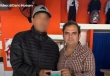 Banda de Río Salí: concejal entrega una aspirina.