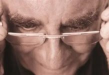 El PAMI le gusta jugar con los abuelos.