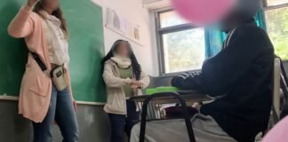 ¿Creen que soy una bruja? Una directora explotó contra un curso (video).