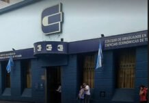 Imágenes que reflejan el triste presente de un colegio profesional.