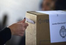 El oficialismo acudió a la Justicia para adelantar las elecciones en Tucumán.
