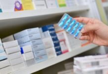 ANMAT anuncia venta libre de diez grupos de medicamentos.