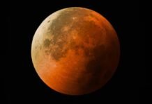Cuál será la mejor hora para ver la Luna roja desde Tucumán.