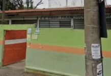 Una estudiante fingió que su profesor había muerto e hizo un aviso fúnebre falso.