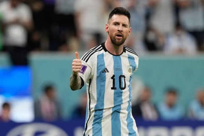 Scaloni evalúa incluir al capitán en los próximos amistosos, aunque la convocatoria oficial todavía no fue confirmada.
