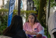 Octubre Rosa: el tráiler de salud llega a dos barrios de Tucumán.