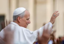 El papa León XIV ratificó su viaje en noviembre pese a su operación.