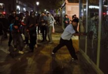 Barcelona: disturbios, saqueos y más de 100 detenidos.
