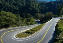 Alerta en la ruta 307 por caída de piedras en la calzada.