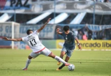 Atlético Tucumán cayó 3-2 frente a Barracas Central.