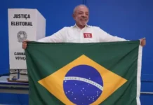 Lula votó y duro contra Bolsonaro: «Fue educado para mentir».