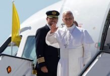 Movimientos populares se reúnen antes de la llegada del papa.