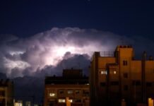 Alerta por tormentas en 15 provincias y por vientos en Tucumán.