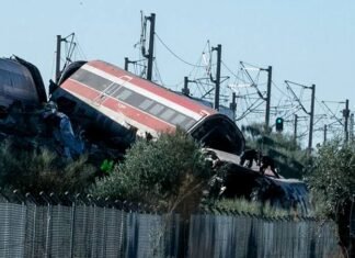 España de luto: ya son 64 los muertos en la tragedia ferroviaria.